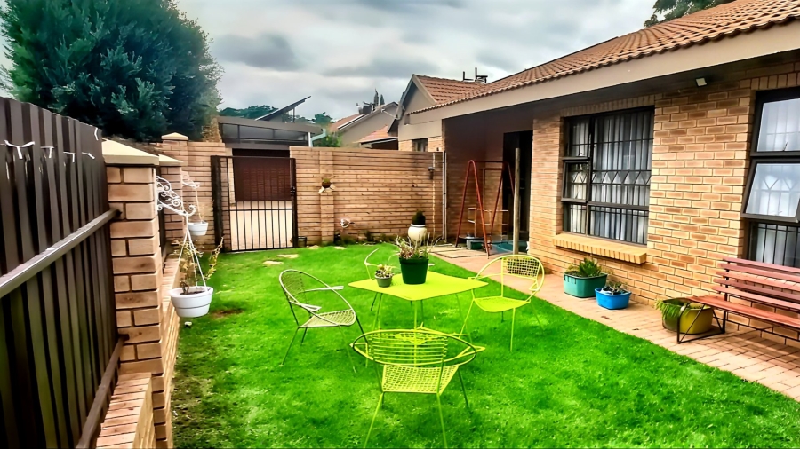3 Bedroom Property for Sale in Langenhovenpark Free State